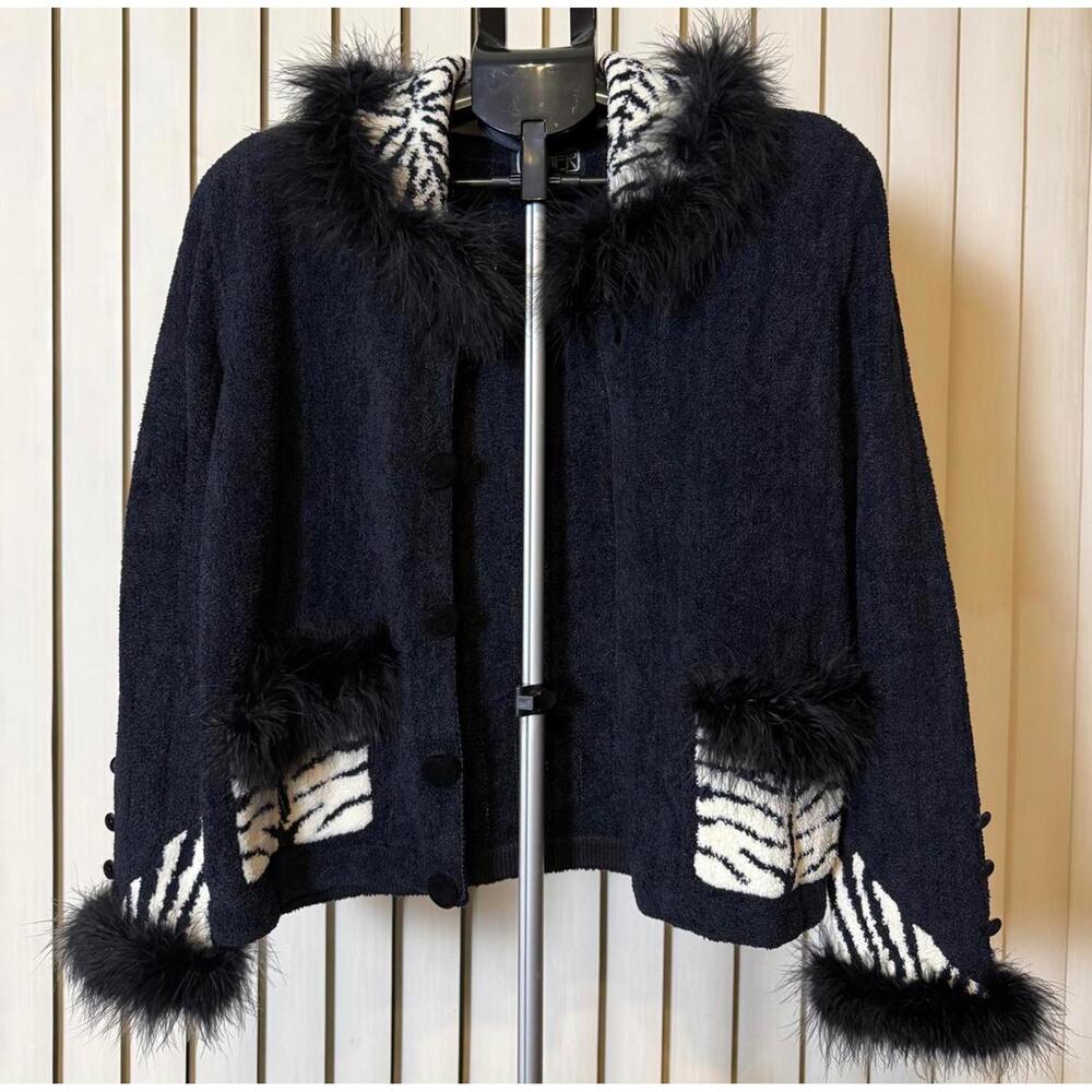 BEREK L CARDIGAN SWEATER CHENILLE BLACK & WHITE ZEBRA FEATHER ACCENTS VTG NWOT - Picture 2 of 9